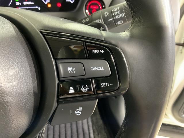 ヴェゼル ｅ：ＨＥＶＺ　ＨｏｎｄａＳＥＮＳＩＮＧコネクトナビＲカメラＥＴＣ　盗難防止装置　ドラレコ付き　記録簿　フルセグテレビ　スマ－トキ－　ＥＴＣ車載器　アクティブクルーズ　Ｐセンサー　サイドエアバッグ　ナビＴＶ　４ＷＤ車（44枚目）