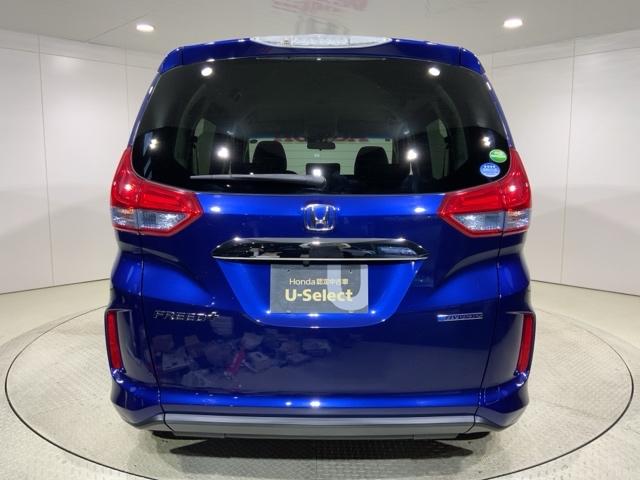 フリード＋ハイブリッド ハイブリッドＥＸ　いまコレ＋新品マット付ＨｏｎｄａＳＥＮＳＩＮＧＭナビ　盗難防止システム　衝突軽減システム　オートクルーズコントロール　地デジフルセグ　キーレス　ＵＳＢ接続　スマートキ　バックカメラ　シートＨ　ＡＢＳ（17枚目）
