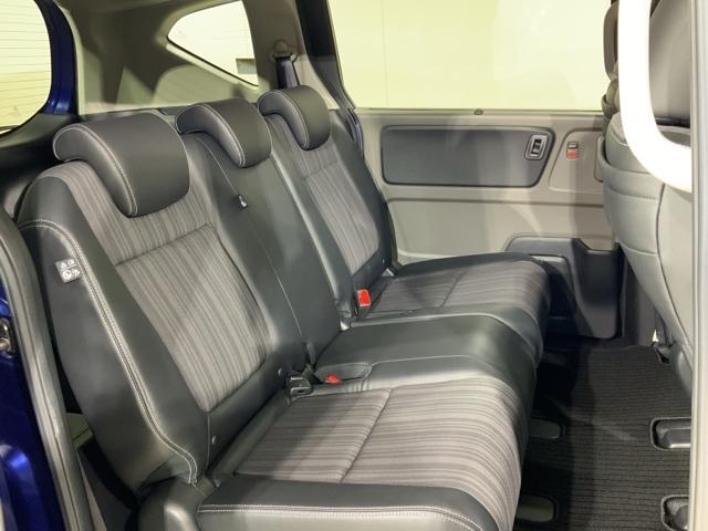 フリード＋ハイブリッド ハイブリッドＥＸ　いまコレ＋新品マット付ＨｏｎｄａＳＥＮＳＩＮＧＭナビ　盗難防止システム　衝突軽減システム　オートクルーズコントロール　地デジフルセグ　キーレス　ＵＳＢ接続　スマートキ　バックカメラ　シートＨ　ＡＢＳ（29枚目）