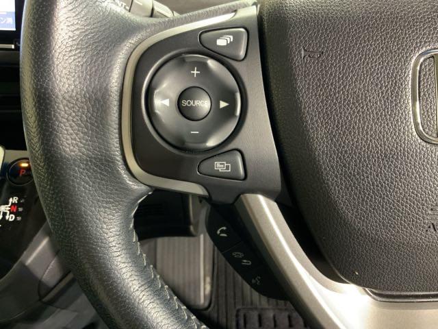 フリード＋ハイブリッド ハイブリッドＥＸ　いまコレ＋新品マット付ＨｏｎｄａＳＥＮＳＩＮＧＭナビ　盗難防止システム　衝突軽減システム　オートクルーズコントロール　地デジフルセグ　キーレス　ＵＳＢ接続　スマートキ　バックカメラ　シートＨ　ＡＢＳ（40枚目）