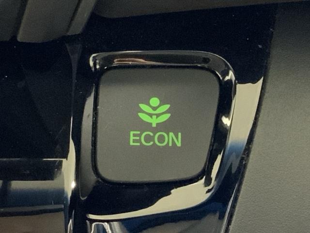 フリード＋ハイブリッド ハイブリッドＥＸ　いまコレ＋新品マット付ＨｏｎｄａＳＥＮＳＩＮＧＭナビ　盗難防止システム　衝突軽減システム　オートクルーズコントロール　地デジフルセグ　キーレス　ＵＳＢ接続　スマートキ　バックカメラ　シートＨ　ＡＢＳ（42枚目）