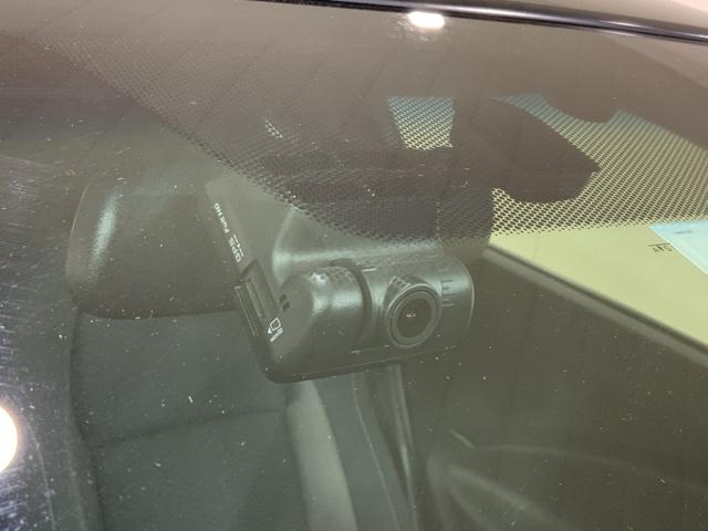 ＣＲ－Ｚ α　ＭナビＲカメラＥＴＣスマートキーＨＩＤライト　エアバッグ　地デジＴＶ　パワステ　スマキー　アイドリングストップ　キーレス　ドライブレコーダー　横滑防止　ナビＴＶ　盗難防止装置　助手席エアバッグ　ＡＢＳ（4枚目）