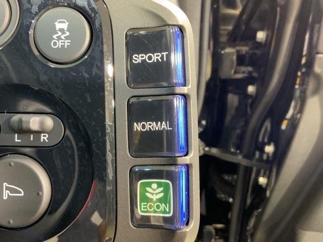 ＣＲ－Ｚ α　ＭナビＲカメラＥＴＣスマートキーＨＩＤライト　エアバッグ　地デジＴＶ　パワステ　スマキー　アイドリングストップ　キーレス　ドライブレコーダー　横滑防止　ナビＴＶ　盗難防止装置　助手席エアバッグ　ＡＢＳ（31枚目）