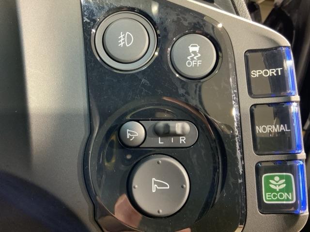 ＣＲ－Ｚ α　ＭナビＲカメラＥＴＣスマートキーＨＩＤライト　エアバッグ　地デジＴＶ　パワステ　スマキー　アイドリングストップ　キーレス　ドライブレコーダー　横滑防止　ナビＴＶ　盗難防止装置　助手席エアバッグ　ＡＢＳ（32枚目）