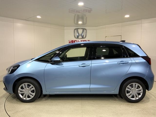 フィット ホーム　いまコレ＋新品マット付ＨｏｎｄａＳＥＮＳＩＮＧＲカメラ　衝突軽減ブレーキ　リアカメ　ＬＥＤライト　クリアランスソナー　記録簿付　エアバッグ　ｉストップ　スマ－トキ－　盗難防止装置　Ｗエアバック　ＶＳＡ（12枚目）