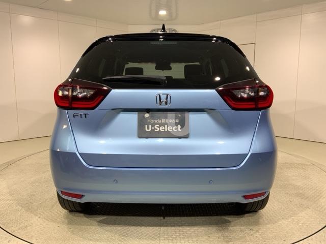 フィット ホーム　いまコレ＋新品マット付ＨｏｎｄａＳＥＮＳＩＮＧＲカメラ　衝突軽減ブレーキ　リアカメ　ＬＥＤライト　クリアランスソナー　記録簿付　エアバッグ　ｉストップ　スマ－トキ－　盗難防止装置　Ｗエアバック　ＶＳＡ（14枚目）