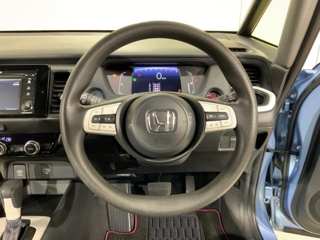 フィット ホーム　いまコレ＋新品マット付ＨｏｎｄａＳＥＮＳＩＮＧＲカメラ　衝突軽減ブレーキ　リアカメ　ＬＥＤライト　クリアランスソナー　記録簿付　エアバッグ　ｉストップ　スマ－トキ－　盗難防止装置　Ｗエアバック　ＶＳＡ（21枚目）