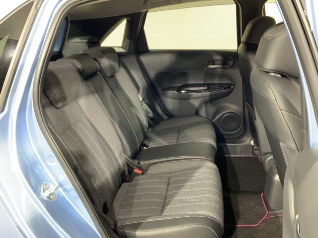 フィット ホーム　いまコレ＋新品マット付ＨｏｎｄａＳＥＮＳＩＮＧＲカメラ　衝突軽減ブレーキ　リアカメ　ＬＥＤライト　クリアランスソナー　記録簿付　エアバッグ　ｉストップ　スマ－トキ－　盗難防止装置　Ｗエアバック　ＶＳＡ（25枚目）