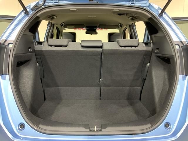 フィット ホーム　いまコレ＋新品マット付ＨｏｎｄａＳＥＮＳＩＮＧＲカメラ　衝突軽減ブレーキ　リアカメ　ＬＥＤライト　クリアランスソナー　記録簿付　エアバッグ　ｉストップ　スマ－トキ－　盗難防止装置　Ｗエアバック　ＶＳＡ（27枚目）