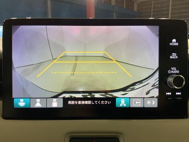 ヴェゼル ｅ：ＨＥＶＰＬａＹ　当社デモカーアップＨｏｎｄａＳＥＮＳＩＮＧＭナビ　衝突被害軽減ブレーキ　カーテンエアバッグ　盗難防止装置　アイドルストップ　Ｐセンサー　ＡＢＳ　ＥＳＣ　フルオートエアコン　リアカメラ　シートヒータ（3枚目）