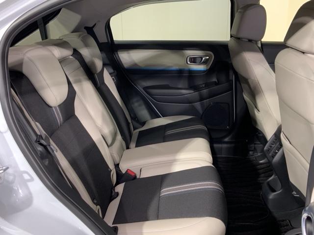 ヴェゼル ｅ：ＨＥＶＰＬａＹ　当社デモカーアップＨｏｎｄａＳＥＮＳＩＮＧＭナビ　衝突被害軽減ブレーキ　カーテンエアバッグ　盗難防止装置　アイドルストップ　Ｐセンサー　ＡＢＳ　ＥＳＣ　フルオートエアコン　リアカメラ　シートヒータ（25枚目）