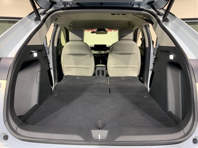 ヴェゼル ｅ：ＨＥＶＰＬａＹ　当社デモカーアップＨｏｎｄａＳＥＮＳＩＮＧＭナビ　衝突被害軽減ブレーキ　カーテンエアバッグ　盗難防止装置　アイドルストップ　Ｐセンサー　ＡＢＳ　ＥＳＣ　フルオートエアコン　リアカメラ　シートヒータ（28枚目）