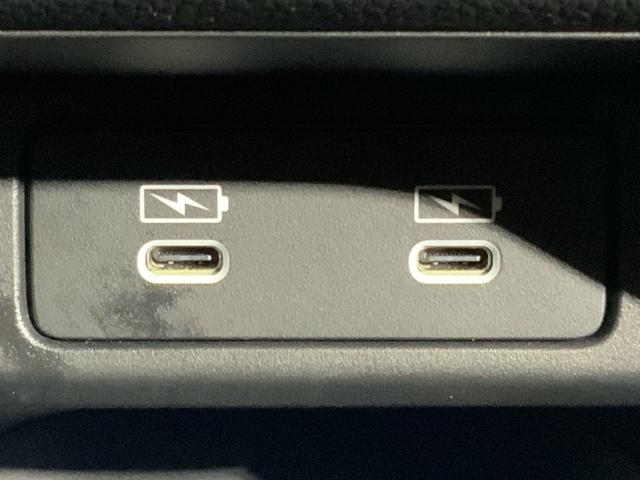 ヴェゼル ｅ：ＨＥＶＰＬａＹ　当社デモカーアップＨｏｎｄａＳＥＮＳＩＮＧＭナビ　衝突被害軽減ブレーキ　カーテンエアバッグ　盗難防止装置　アイドルストップ　Ｐセンサー　ＡＢＳ　ＥＳＣ　フルオートエアコン　リアカメラ　シートヒータ（39枚目）