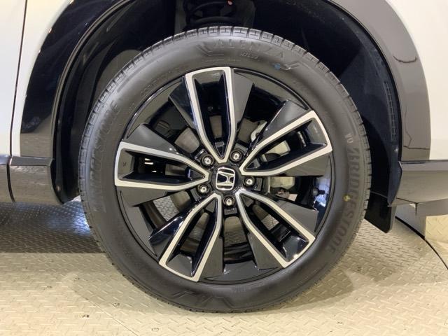 ヴェゼル ｅ：ＨＥＶＰＬａＹ　当社デモカーアップＨｏｎｄａＳＥＮＳＩＮＧＭナビ　衝突被害軽減ブレーキ　カーテンエアバッグ　盗難防止装置　アイドルストップ　Ｐセンサー　ＡＢＳ　ＥＳＣ　フルオートエアコン　リアカメラ　シートヒータ（45枚目）