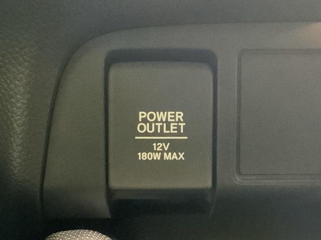 フィット ｅ：ＨＥＶクロスター　ＨｏｎｄａＳＥＮＳＩＮＧコネクトナビＲカメラＬＥＤ　衝突回避システム　フルオートエアコン　前後センサー　ＬＥＤランプ　エアバッグ　サイドエアバック　地デジ　オートクルーズコントロール　ＶＳＡ　ＥＴＣ（40枚目）