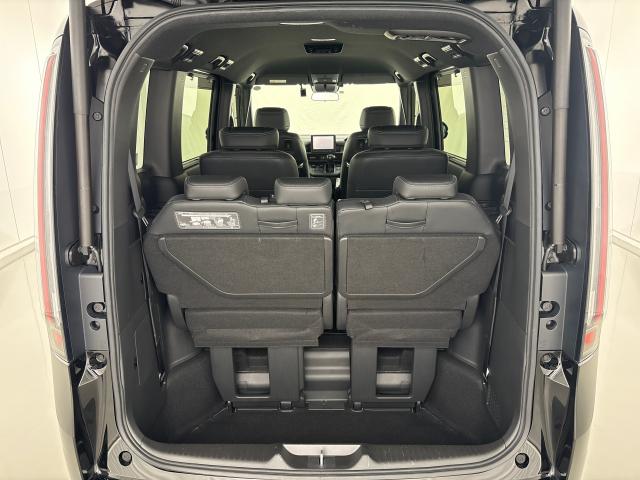 ステップワゴン スパーダ いまコレ+新品マット付HondaSENSINGナビ キーレスエントリー WAC 両側Pスライドドア リアカメラ ターボ車 フルセグテレビ パワーステアリング オートエアコン ウォークスルー Aクルーズ(17枚目)