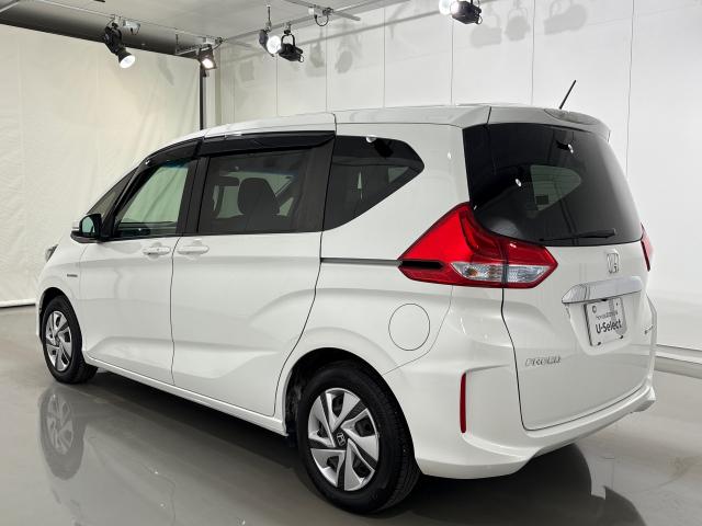 フリードハイブリッド ハイブリッド・Ｇホンダセンシング　いまコレ＋新品マット付ＭナビＲカメラＥＴＣＬＥＤ　軽減ブレーキ　キーフリーシステム　記録簿　ＤＶＤ再生可能　ＥＣＯＮ　後カメラ　Ａクルーズ　地デジフルセグＴＶ　ＬＥＤヘッドランプ　横滑防止　３列シート（13枚目）