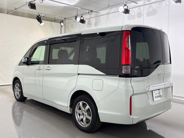 ステップワゴン Ｇ　いまコレ＋新品マット付ＨｏｎｄａＳＥＮＳＩＮＧ４ＷＤ　キーレス　サイドエアバック　スマートキー＆プッシュスタート　フルセグ　クルコン　ＤＶＤ再生　両側パワースライドドア　ターボ　オートエアコン　ＥＴＣ（12枚目）