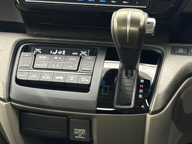 ステップワゴン Ｇ　いまコレ＋新品マット付ＨｏｎｄａＳＥＮＳＩＮＧ４ＷＤ　キーレス　サイドエアバック　スマートキー＆プッシュスタート　フルセグ　クルコン　ＤＶＤ再生　両側パワースライドドア　ターボ　オートエアコン　ＥＴＣ（19枚目）