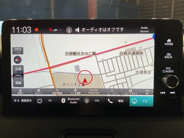 ヴェゼル e:HEVZ HondaSENSINGコネクトナビRカメラドラレコ 衝突回避支援ブレーキ機能 パノラミックビューモニター スマキ Pトランク フルオートエアコン Dレコ エアバッグ 両席エアバック パワーウィンドウ(2枚目)