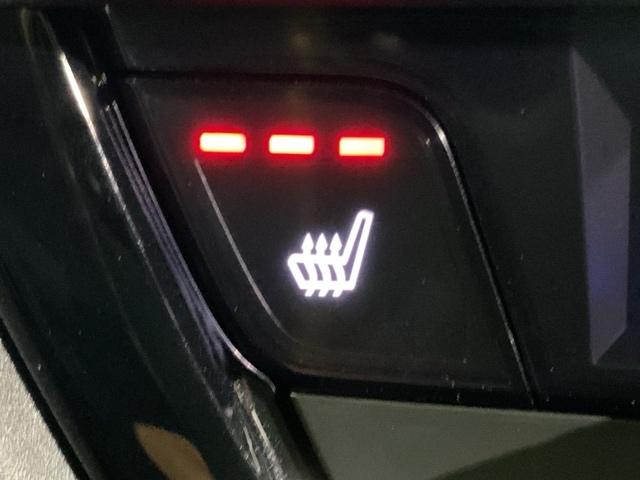 ヴェゼル e:HEVZ HondaSENSINGコネクトナビRカメラドラレコ 衝突回避支援ブレーキ機能 パノラミックビューモニター スマキ Pトランク フルオートエアコン Dレコ エアバッグ 両席エアバック パワーウィンドウ(5枚目)