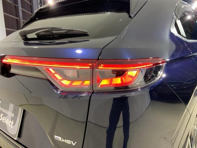 ヴェゼル e:HEVZ HondaSENSINGコネクトナビRカメラドラレコ 衝突回避支援ブレーキ機能 パノラミックビューモニター スマキ Pトランク フルオートエアコン Dレコ エアバッグ 両席エアバック パワーウィンドウ(18枚目)