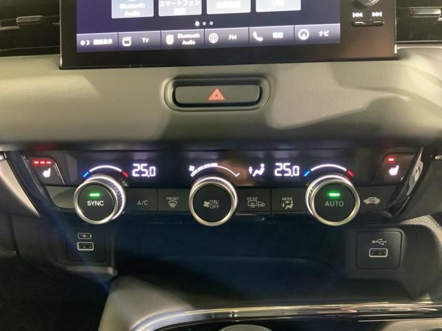 ヴェゼル e:HEVZ HondaSENSINGコネクトナビRカメラドラレコ 衝突回避支援ブレーキ機能 パノラミックビューモニター スマキ Pトランク フルオートエアコン Dレコ エアバッグ 両席エアバック パワーウィンドウ(30枚目)