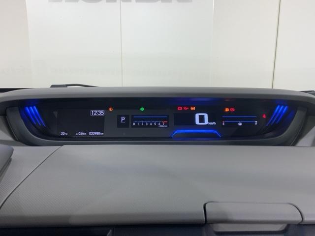 視認性の高いメーター回り。いろいろな情報も表示されます。