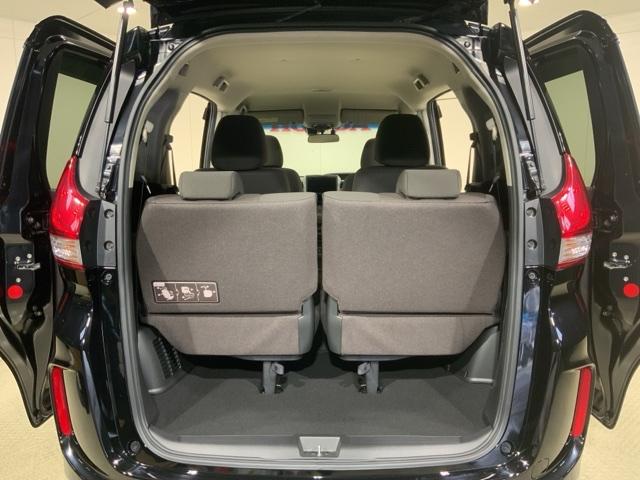 大きくて、使いやすいラゲッジスペース。タテにもヨコにもワイドなテールゲート開口部と低い開口部地上高により、重い荷物も簡単に積み込むことができます。
