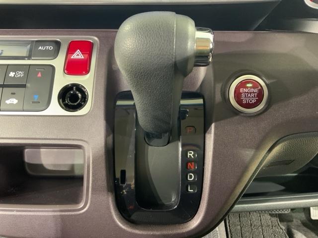 Ｎ－ＯＮＥ プレミアムＳＳパッケージ　低速域衝突軽減ブレーキＭナビＲカメラＥＴＣ　サイドエアバッグ　記録簿　リアカメラ　ワンセグＴＶ　シートヒータ　ＤＶＤ　キーフリー　スマートキー　横滑り防止　ナビＴＶ　盗難防止システム　エアコン　ＡＢＳ（22枚目）