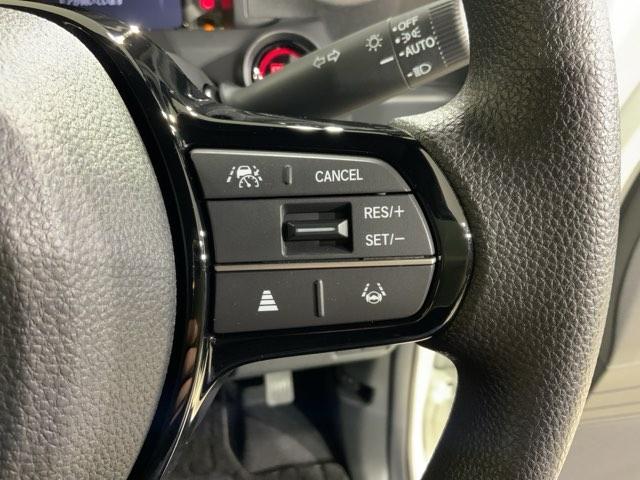 Ｎ－ＢＯＸカスタム ベースグレード　当社レンタカーアップＨｏｎｄａＳＥＮＳＩＮＧドラレコ　Ｗ電動ドア　ＵＳＢ接続　ＣＭＢＳ　Ｄレコ　オートエアコン　スマートキ　ＬＥＤ　盗難防止装置　クルコン　ＥＴＣ　バックカメラ　フルセグＴＶ　ＥＳＣ（40枚目）