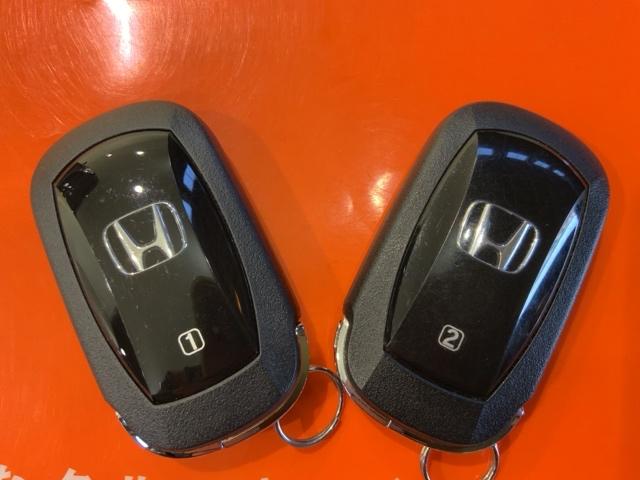 N-BOXカスタム ベースグレード 当社デモカーアップHondaSENSINGドラレコ 前後誤発進抑制 パーキングセンサー シートH Iストップ 両側スライドドア オートエアコン ETC LEDヘッド USB接続 4WD バックカメラ(8枚目)