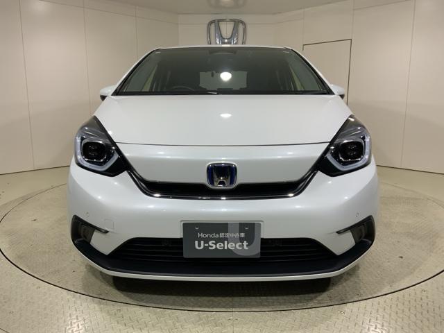 フィット ｅ：ＨＥＶホーム　ＨｏｎｄａＳＥＮＳＩＮＧコネクトナビ前後ドラレコ　前後誤発進抑制機能　クリソナ　助手席エアバッグ　運転席エアバッグ　アイドリングストップ　ＬＥＤライト　ＵＳＢ接続　バックカメラ　ＡＢＳ　フルセグＴＶ（20枚目）