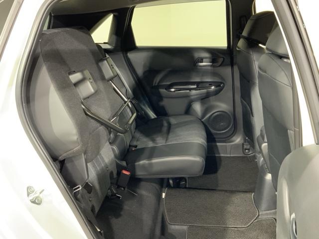 フィット ｅ：ＨＥＶホーム　ＨｏｎｄａＳＥＮＳＩＮＧコネクトナビ前後ドラレコ　前後誤発進抑制機能　クリソナ　助手席エアバッグ　運転席エアバッグ　アイドリングストップ　ＬＥＤライト　ＵＳＢ接続　バックカメラ　ＡＢＳ　フルセグＴＶ（28枚目）