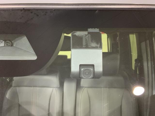 N-BOXカスタム ターボコーディネートスタイル 当社デモカーアップHondaSENSINGドラレコ 両側電動ドア 禁煙車 Rカメラ クルコン スマートキ- パワーステアリング ETC VSA セキュリティ エアコン LEDライト パワーウィンドウ(4枚目)