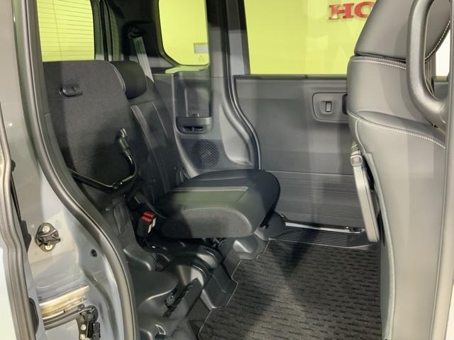 N-BOXカスタム ターボコーディネートスタイル 当社デモカーアップHondaSENSINGドラレコ 両側電動ドア 禁煙車 Rカメラ クルコン スマートキ- パワーステアリング ETC VSA セキュリティ エアコン LEDライト パワーウィンドウ(29枚目)