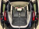 後席背もたれを倒せばちょっと大きめの荷物や長いものを積みたい時に便利です。