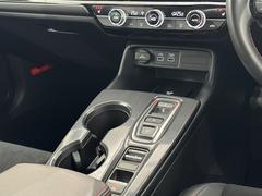 ľ��Ū��������ˤ�ꡢ�ɥ饤�С��β�Ŭ�ʱ�ž��ٱ硣�С��Ρ��Ĥϲ������Ҥϰ����Ȥ����ʹ֤δ��Ф˥ޥå��������Υ������쥯�����Ǥ��� 6