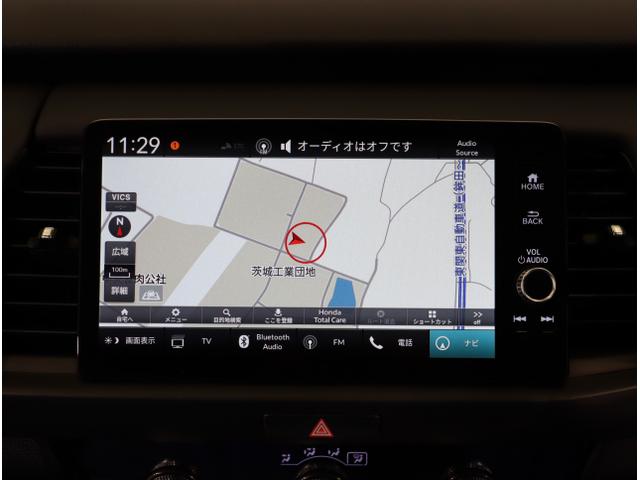 フィット ｅ：ＨＥＶホーム　ＨｏｎｄａＳＥＮＳＩＮＧコネクトディスプレーＥＴＣＬＥＤライト　踏み間違い防止　サイドエアバッグ　ＬＥＤヘッド　マルチビューカメラ　クルーズコントロール　オートエアコン　ドライブレコーダー　キーフリー（19枚目）