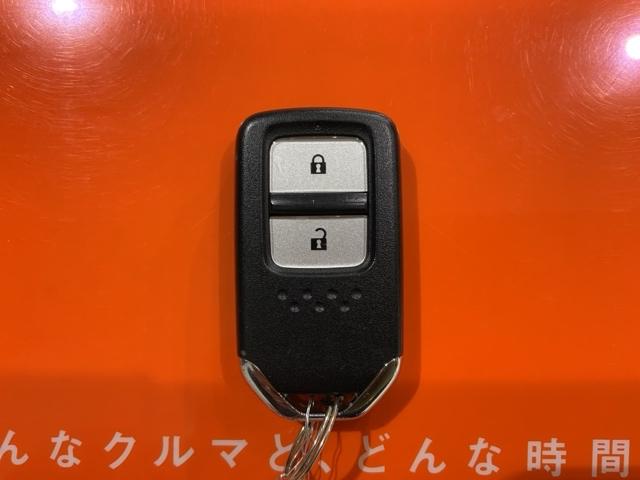 フィット １３Ｇ・Ｌパッケージ　ＨｏｎｄａインターナビＲカメラＥＴＣＬＥＤライトドラレコ　パワーウィンド　Ａストップ　ＵＳＢ　スマ－トキ－　フルセグ　ＬＥＤヘッドライト　ＶＳＡ　キーフリーシステム　ＷエアＢ　ＤＶＤ再生可　ナビＴＶ（35枚目）