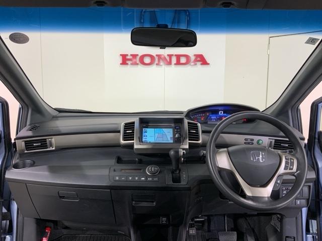 フリードスパイクハイブリッド ジャストセレクション　ＭナビＲカメラ左側電動ドアスマートキーＨＩＤ　キーレス　Ｂカメ　ＤＶＤ　パワーステアリング　１セグＴＶ　盗難防止　スマートキーシステム　パワーウィンドウ　ＡＵＴＯエアコン　Ｗエアバッグ　ナビＴＶ（17枚目）