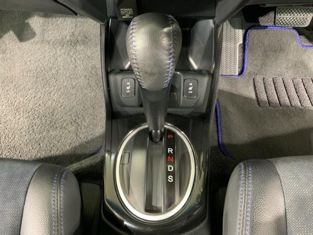フィットシャトルハイブリッド ハイブリッド・スマートセレクションクールエディション　シートヒータ　Ｉストップ　Ｂカメラ　盗難防止装置　ＨＤＤナビ　スマキ－　ＥＴＣ　クルコン　ワンセグＴＶ　ナビＴＶ　キーレスエントリー　ＡＢＳ（15枚目）