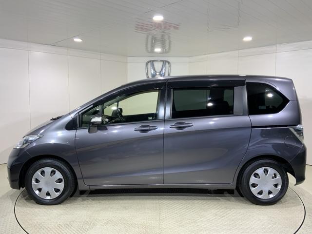 フリード Ｇジャストセレクション＋　横滑り防止機能　Ｂカメラ　ＥＴＣ　１セグＴＶ　ＡＵＴＯエアコン　スマートキー　盗難防止装置　ＤＶＤ　パワーウインドウ　エアバック　Ｗエアバック　ナビ・ＴＶ　ＡＢＳ　キーレス（4枚目）