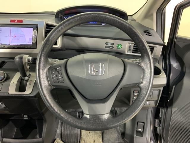 フリード Ｇジャストセレクション＋　横滑り防止機能　Ｂカメラ　ＥＴＣ　１セグＴＶ　ＡＵＴＯエアコン　スマートキー　盗難防止装置　ＤＶＤ　パワーウインドウ　エアバック　Ｗエアバック　ナビ・ＴＶ　ＡＢＳ　キーレス（13枚目）