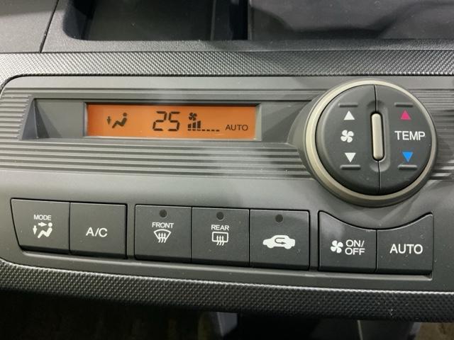 フリード Ｇジャストセレクション＋　横滑り防止機能　Ｂカメラ　ＥＴＣ　１セグＴＶ　ＡＵＴＯエアコン　スマートキー　盗難防止装置　ＤＶＤ　パワーウインドウ　エアバック　Ｗエアバック　ナビ・ＴＶ　ＡＢＳ　キーレス（25枚目）