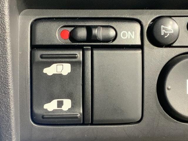 フリード Ｇジャストセレクション＋　横滑り防止機能　Ｂカメラ　ＥＴＣ　１セグＴＶ　ＡＵＴＯエアコン　スマートキー　盗難防止装置　ＤＶＤ　パワーウインドウ　エアバック　Ｗエアバック　ナビ・ＴＶ　ＡＢＳ　キーレス（32枚目）