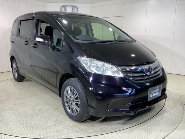 フリード Gジャストセレクション エアバッグ 記録簿 Sキー 盗難防止システム フルタイム4WD DVD再生 Bカメラ 3列シート パワーウィンドウ フルセグTV ESC 助手席エアバック キーレスエントリー(9枚目)