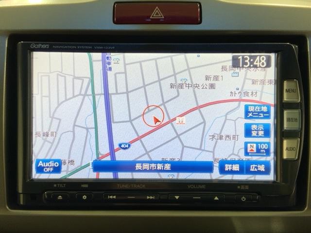 フリード Gジャストセレクション エアバッグ 記録簿 Sキー 盗難防止システム フルタイム4WD DVD再生 Bカメラ 3列シート パワーウィンドウ フルセグTV ESC 助手席エアバック キーレスエントリー(21枚目)