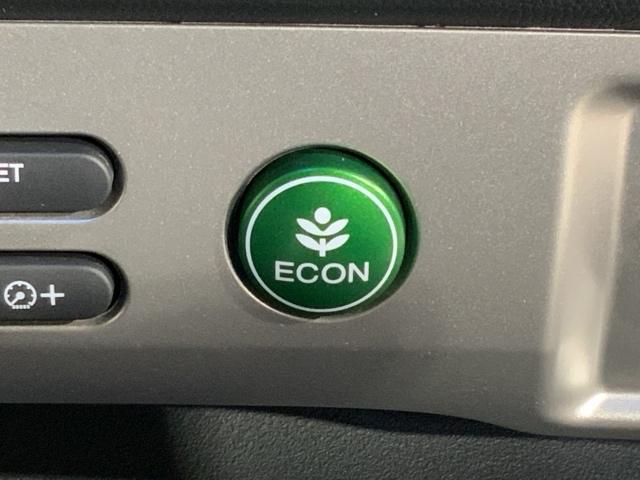 フリード Gジャストセレクション エアバッグ 記録簿 Sキー 盗難防止システム フルタイム4WD DVD再生 Bカメラ 3列シート パワーウィンドウ フルセグTV ESC 助手席エアバック キーレスエントリー(28枚目)