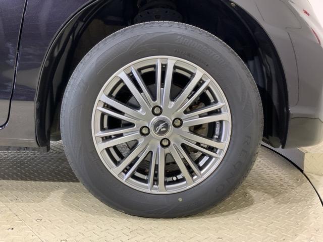 フリード Gジャストセレクション エアバッグ 記録簿 Sキー 盗難防止システム フルタイム4WD DVD再生 Bカメラ 3列シート パワーウィンドウ フルセグTV ESC 助手席エアバック キーレスエントリー(32枚目)